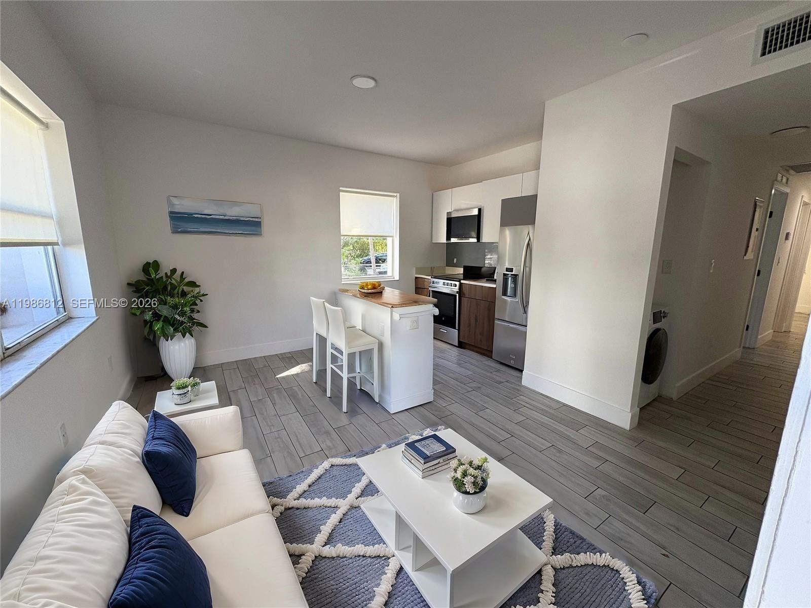 1000 7th Street, Unit 10 Miami Beach, FL 33139 - Photo 4 of 31