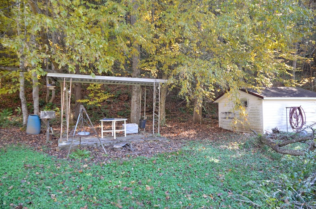 264 Congress Road Raven, VA 24639 - Photo 11 of 25 Gallery Image 11