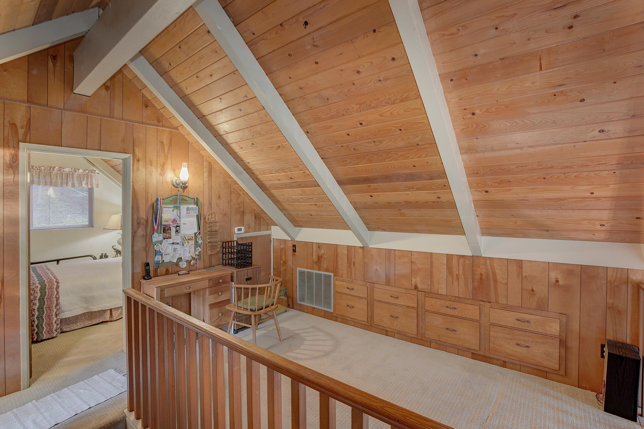 2290 Galice Road Merlin, OR 97532 - Photo 26 of 42 Loft Area