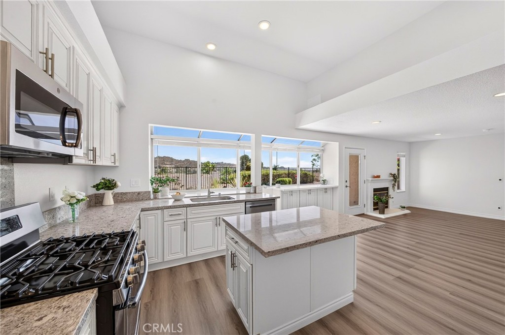 16140 Ridgeview Lane La Mirada, CA 90638 - Photo 15 of 48 Gallery Image 15
