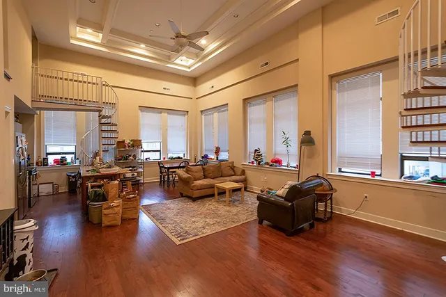 $4,195 | 1501 Locust Street, Unit 803, Philadelphia, PA 19102