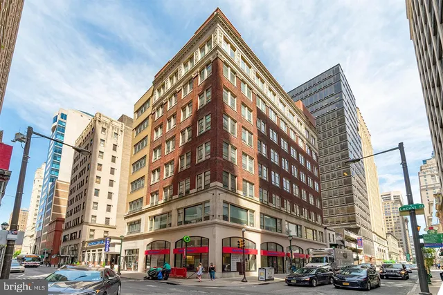 $4,195 | 1501 Locust Street, Unit 803, Philadelphia, PA 19102