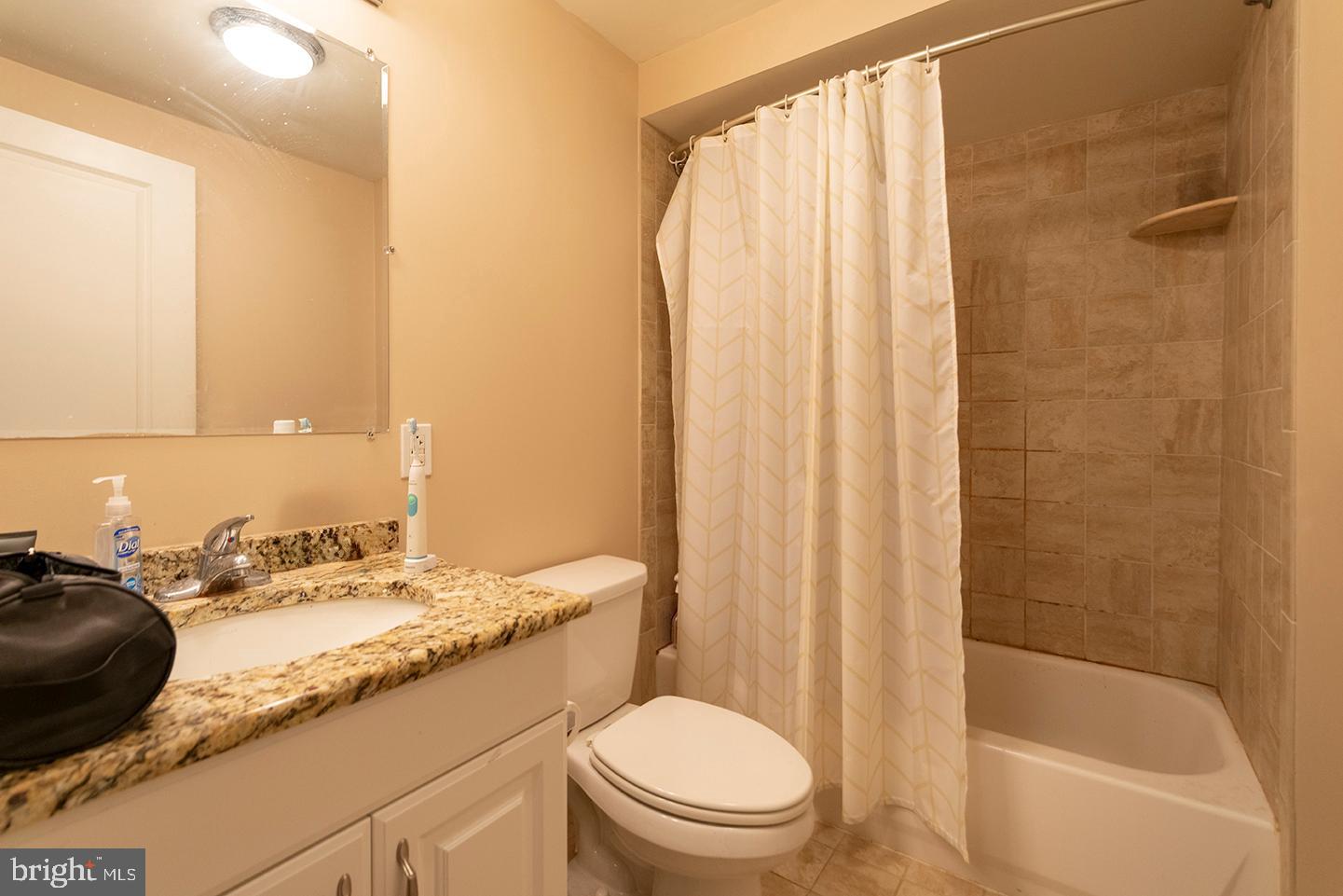 1501 Locust Street, Unit 803 Philadelphia, PA 19102 - Photo 7 of 12