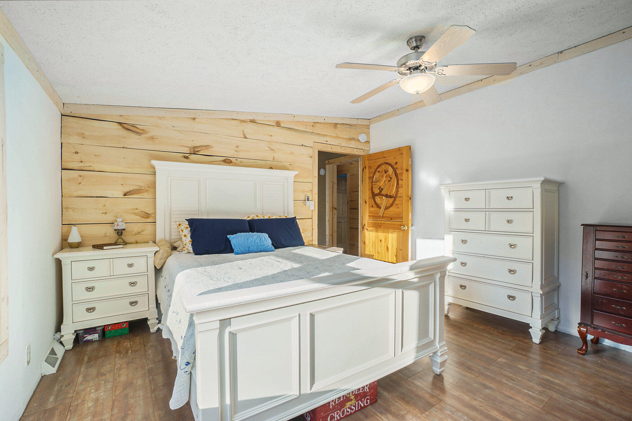 10225 Summit City Road Kingsley, MI 49649 - Photo 25 of 60 Light and airy