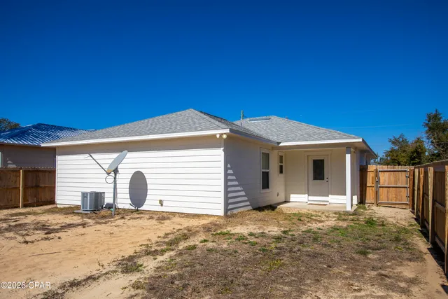 $245,000 | 4942 Oak Avenue, Youngstown, FL 32466