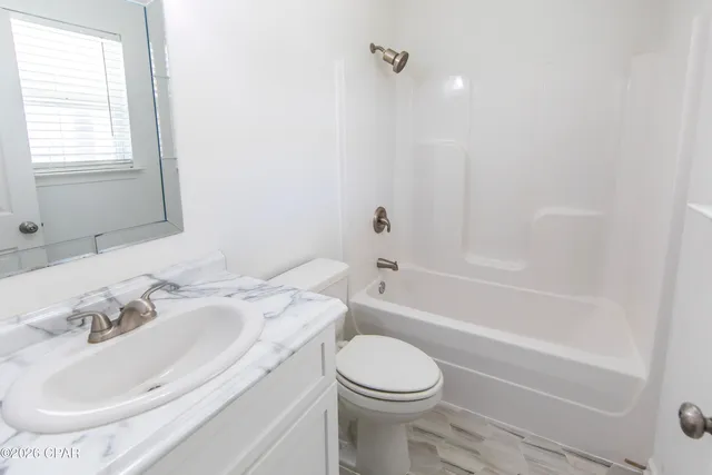 $245,000 | 4942 Oak Avenue, Youngstown, FL 32466