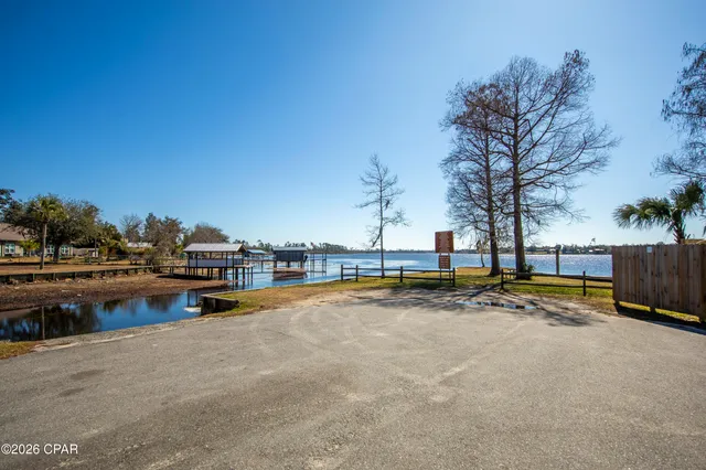 $245,000 | 4942 Oak Avenue, Youngstown, FL 32466