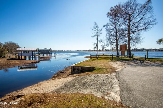 $245,000 | 4942 Oak Avenue, Youngstown, FL 32466