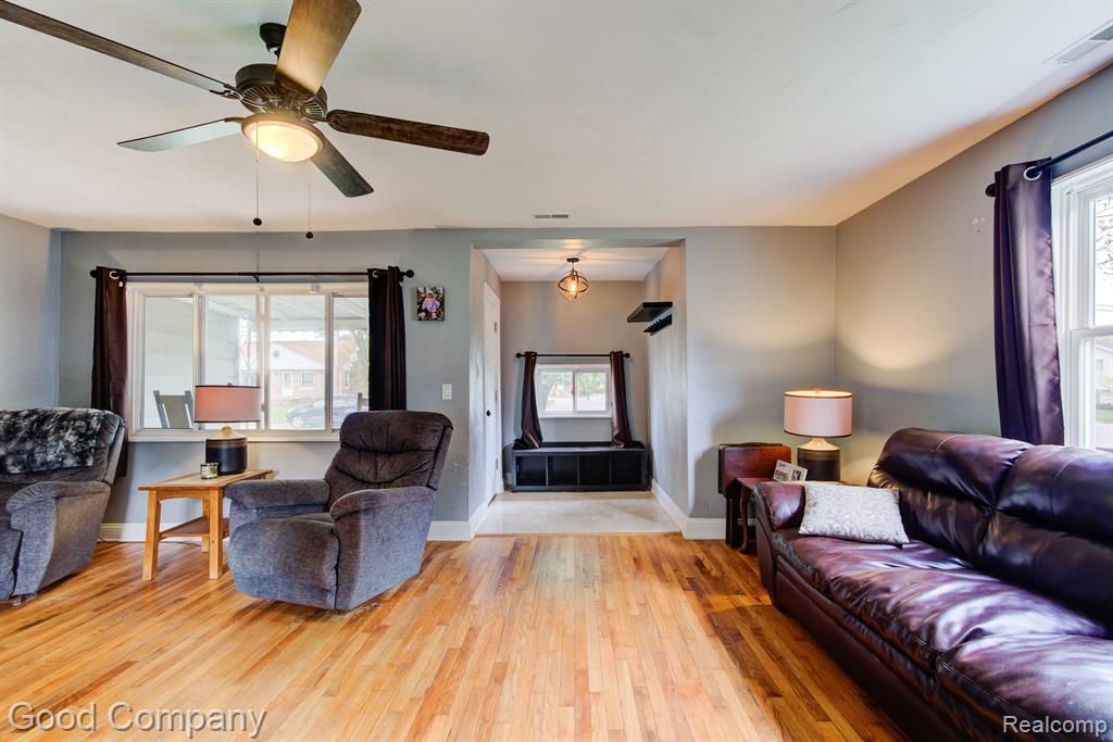 26280 Wolverine Street Madison Heights, MI 48071 - Photo 6 of 36