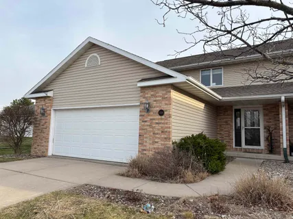 $349,900 | 1014 South Perry Parkway, Oregon, WI 53575