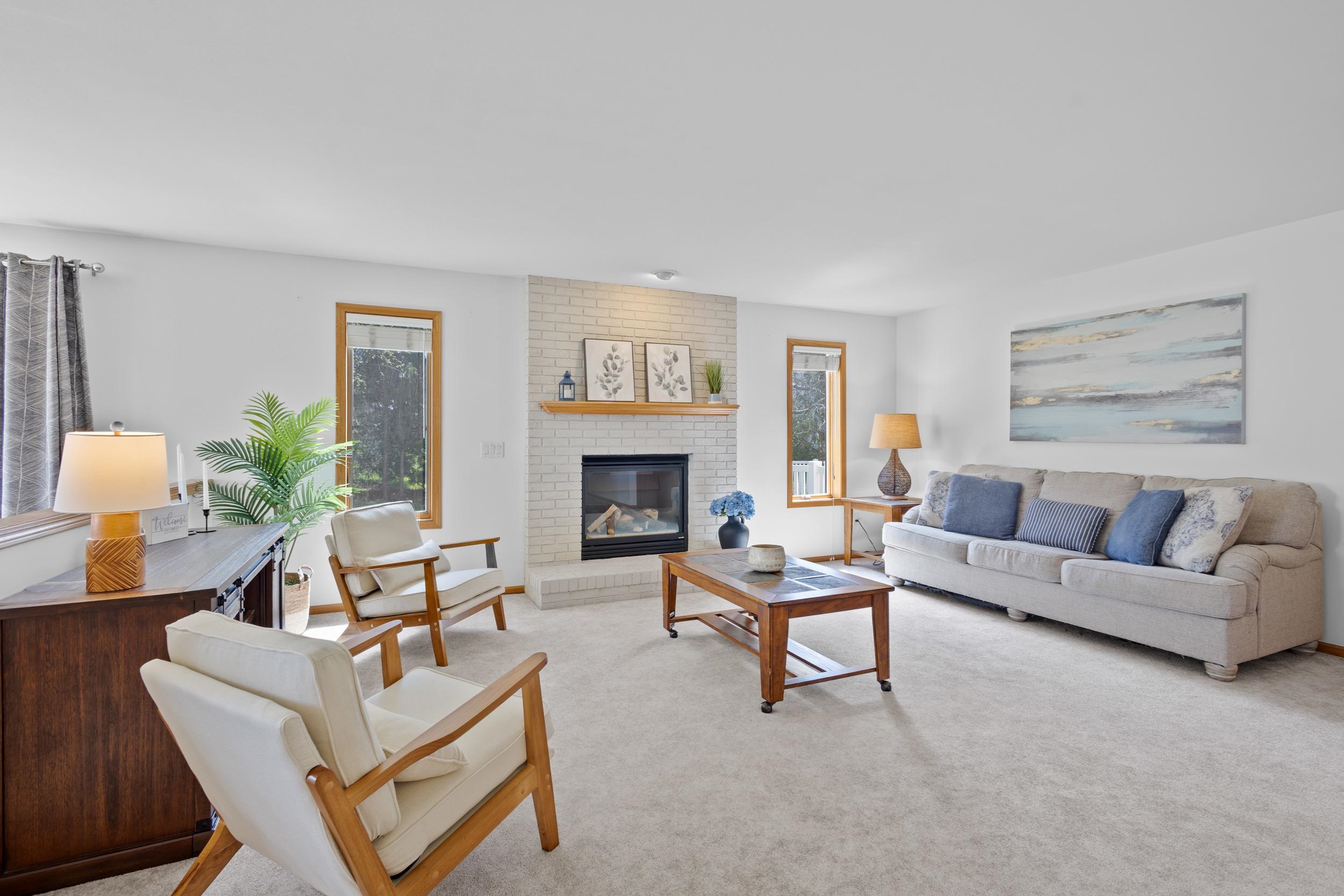 1014 South Perry Parkway Oregon, WI 53575 - Photo 2 of 30