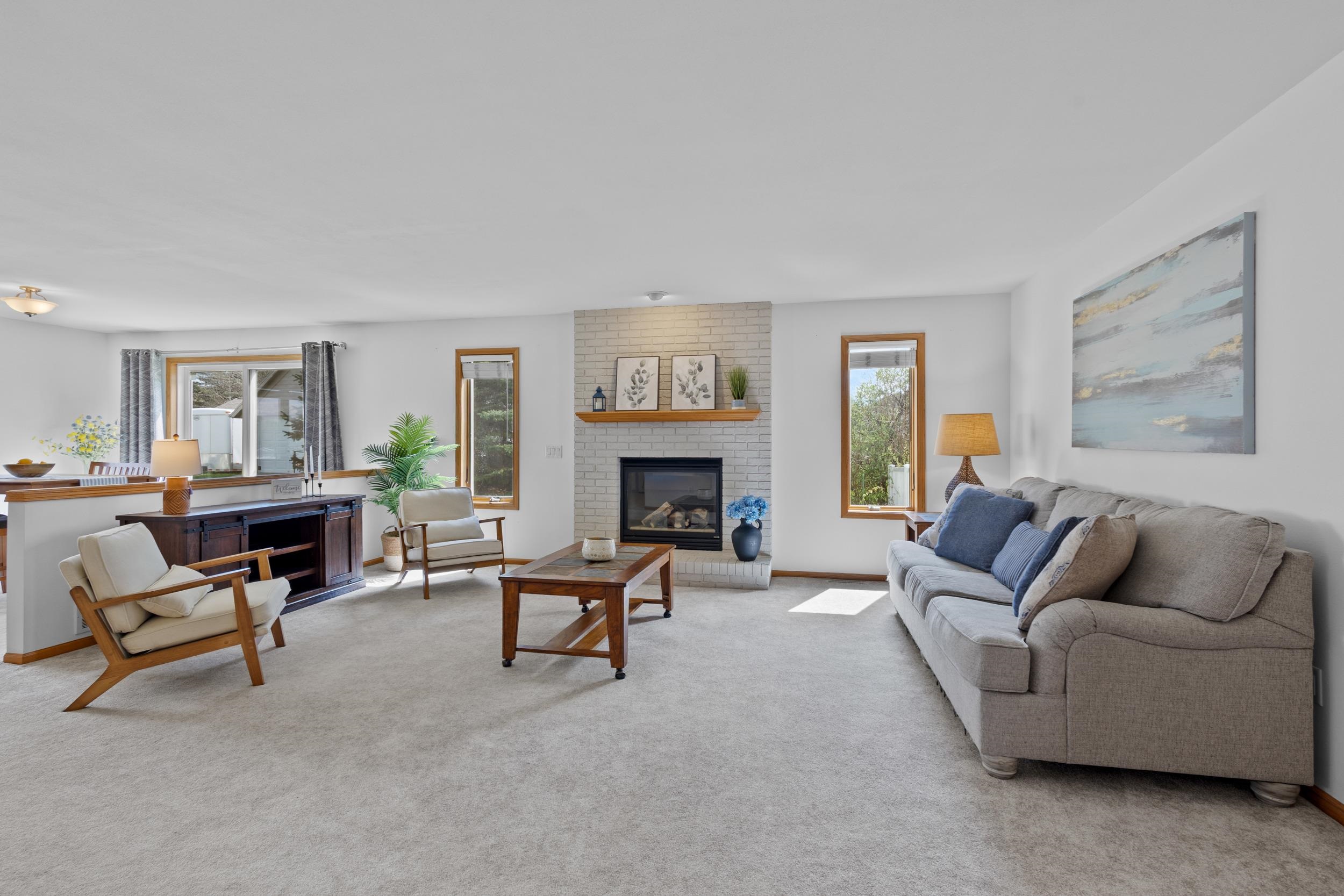 1014 South Perry Parkway Oregon, WI 53575 - Photo 7 of 30