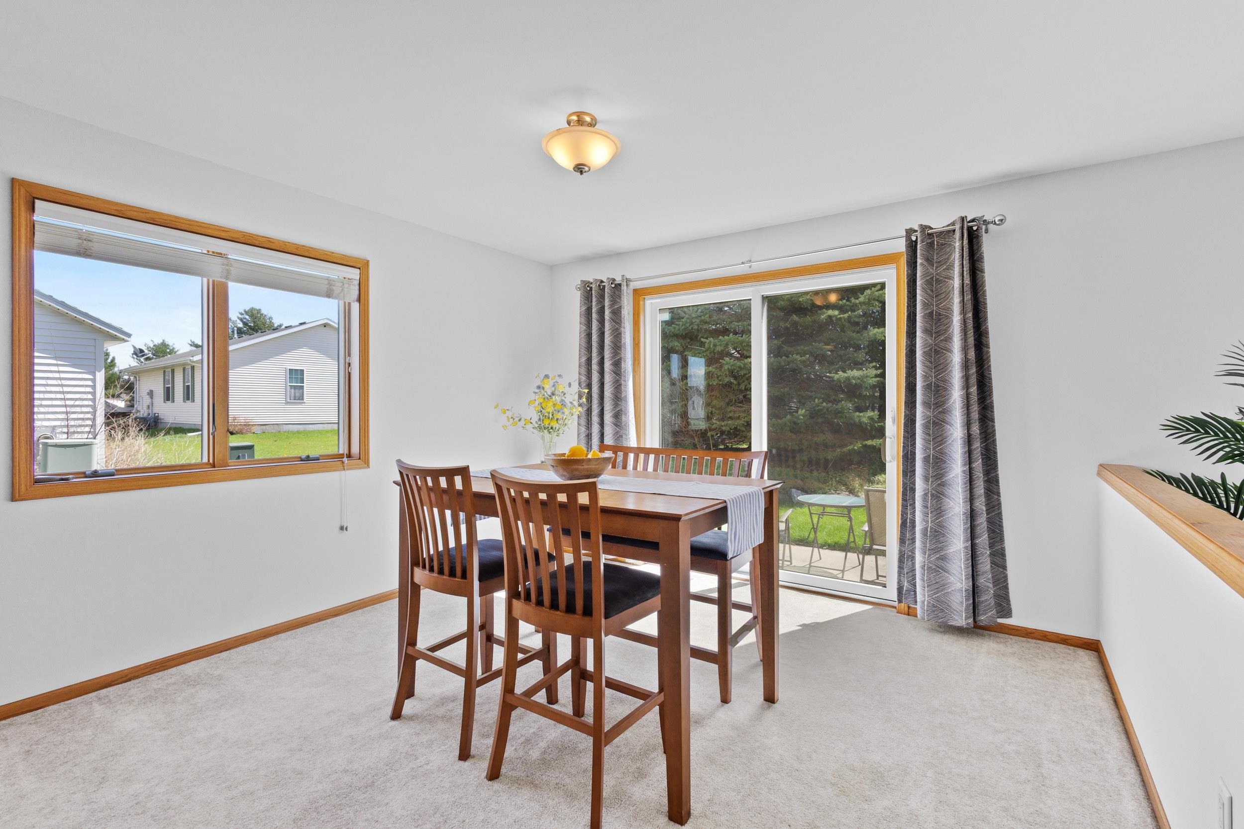 1014 South Perry Parkway Oregon, WI 53575 - Photo 9 of 30