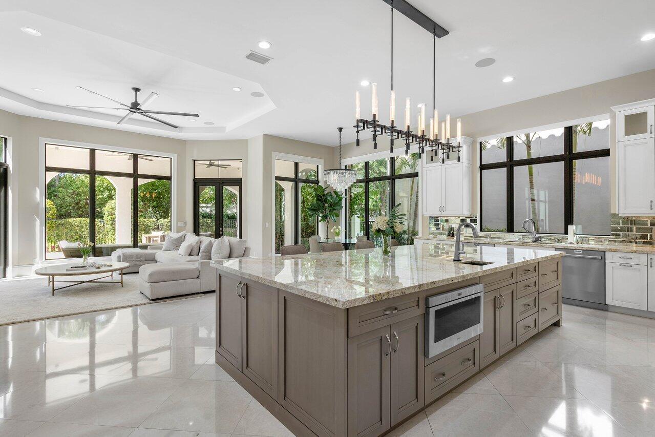 17598 Cadena Drive Boca Raton, FL 33496 - Photo 7 of 69 014-17598CadenaDrive-BocaRaton-FL-33496-