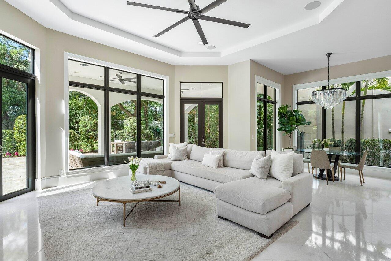 17598 Cadena Drive Boca Raton, FL 33496 - Photo 10 of 69 021-17598CadenaDrive-BocaRaton-FL-33496-