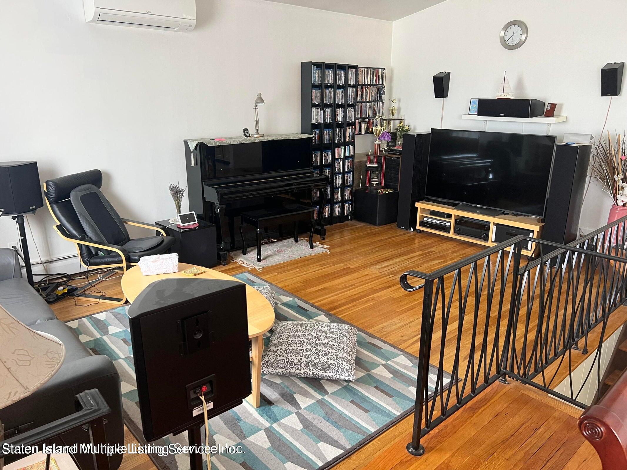 263 Getz Avenue Staten Island, NY 10312 - Photo 7 of 31 7