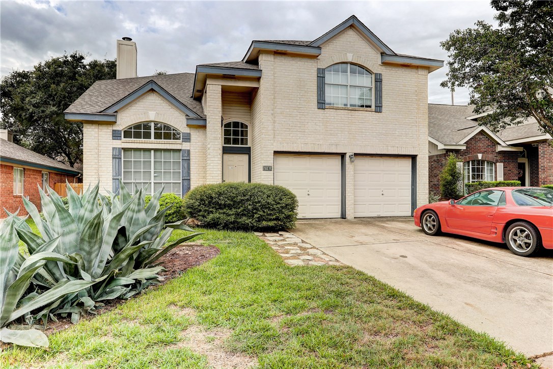 a house view with a outdoor space