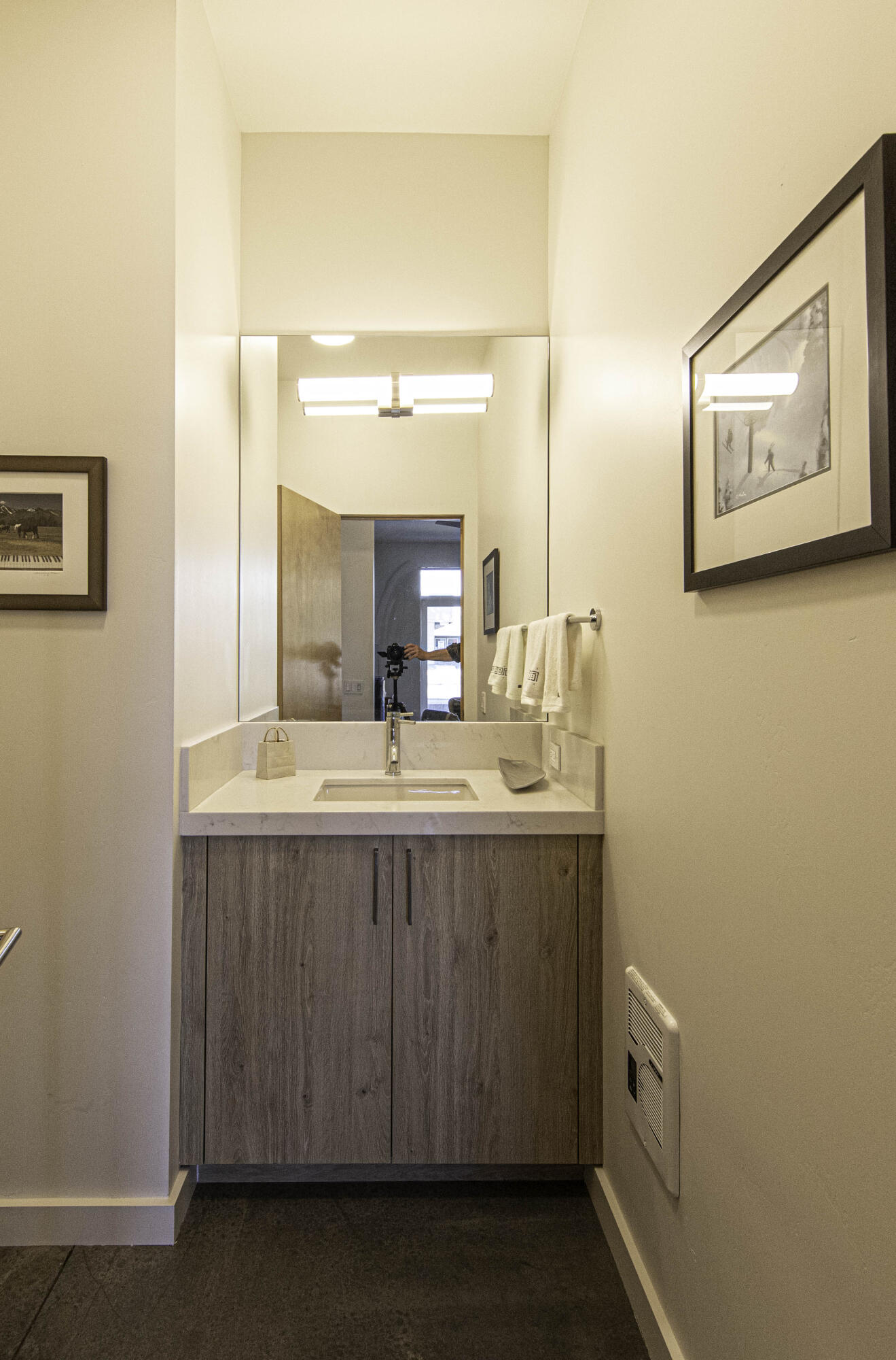 516 North Main Street, Unit 5 Hailey, ID 83333 - Photo 13 of 16 Powder Room