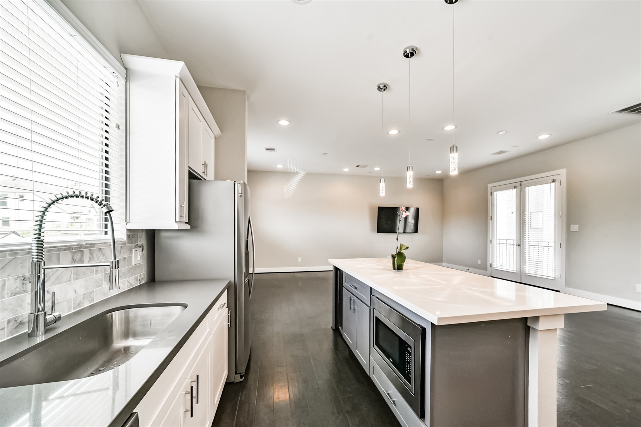 10806 Warwana Road, Unit G Houston, TX 77043 - Photo 10 of 41 Gallery Image 10