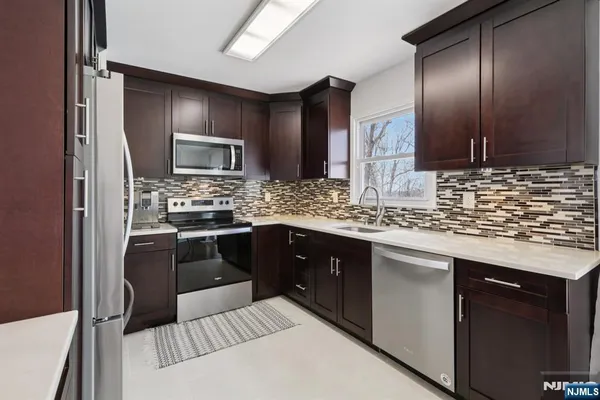 $559,000 | 36 Musconetcong Avenue, Hopatcong, NJ 07843