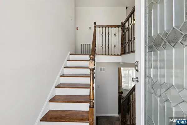 $559,000 | 36 Musconetcong Avenue, Hopatcong, NJ 07843