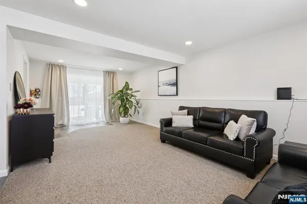 $559,000 | 36 Musconetcong Avenue, Hopatcong, NJ 07843