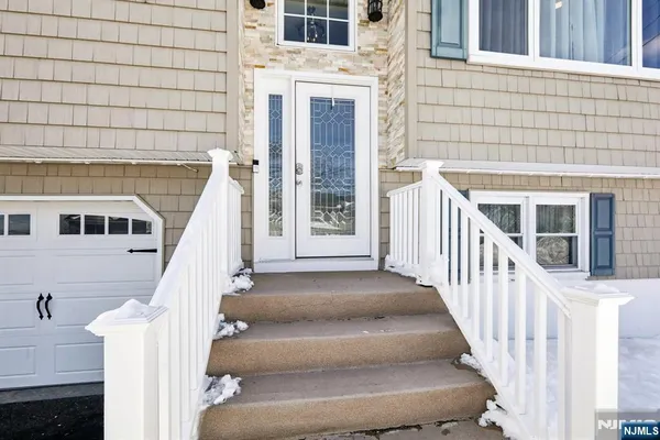 $559,000 | 36 Musconetcong Avenue, Hopatcong, NJ 07843