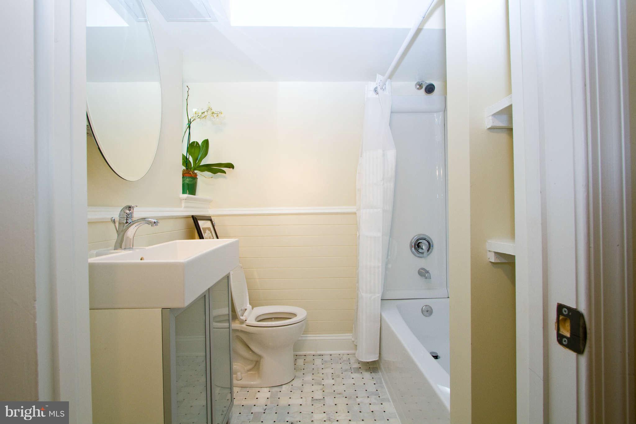 3717 Fordham Road Northwest Washington, DC 20016 - Photo 16 of 30 Bath