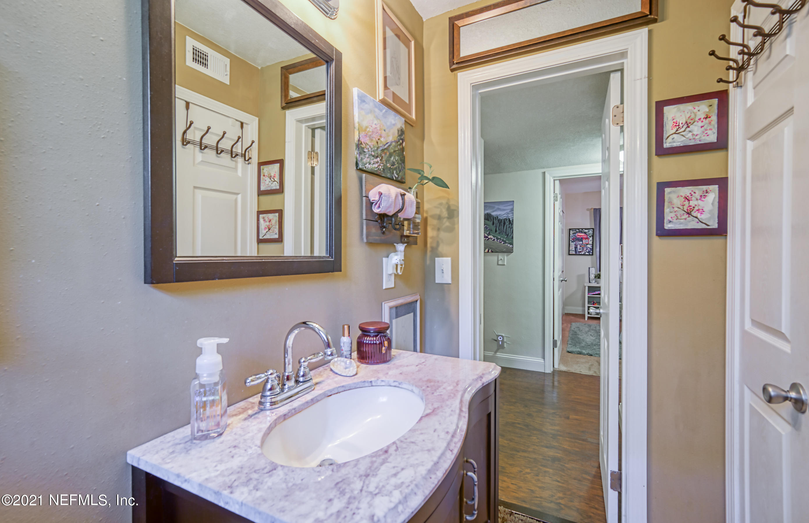 3129 Rogero Road Jacksonville, FL 32277 - Photo 17 of 32 904RealEstatePhotography.com-17
