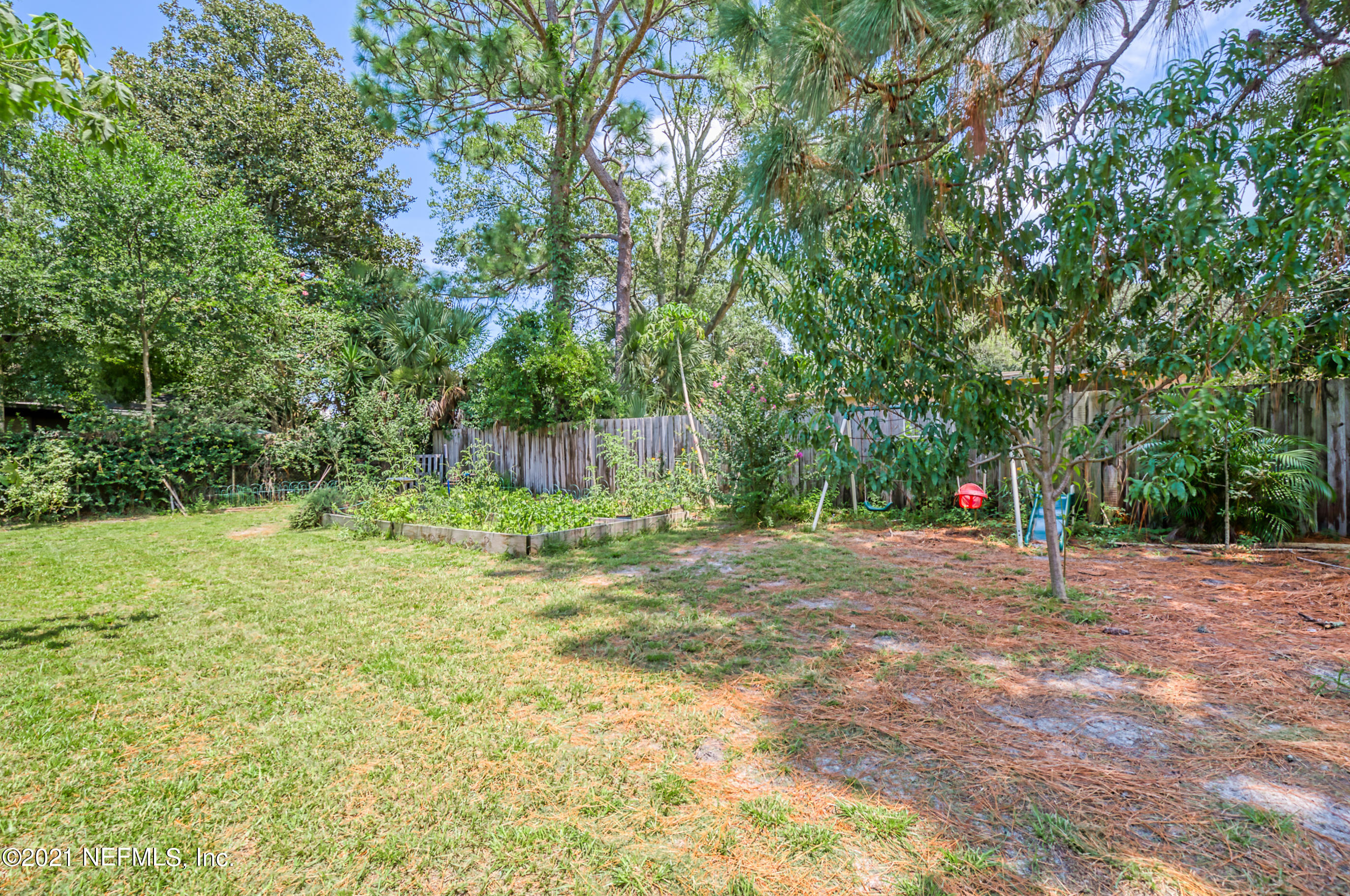 3129 Rogero Road Jacksonville, FL 32277 - Photo 27 of 32 904RealEstatePhotography.com-29