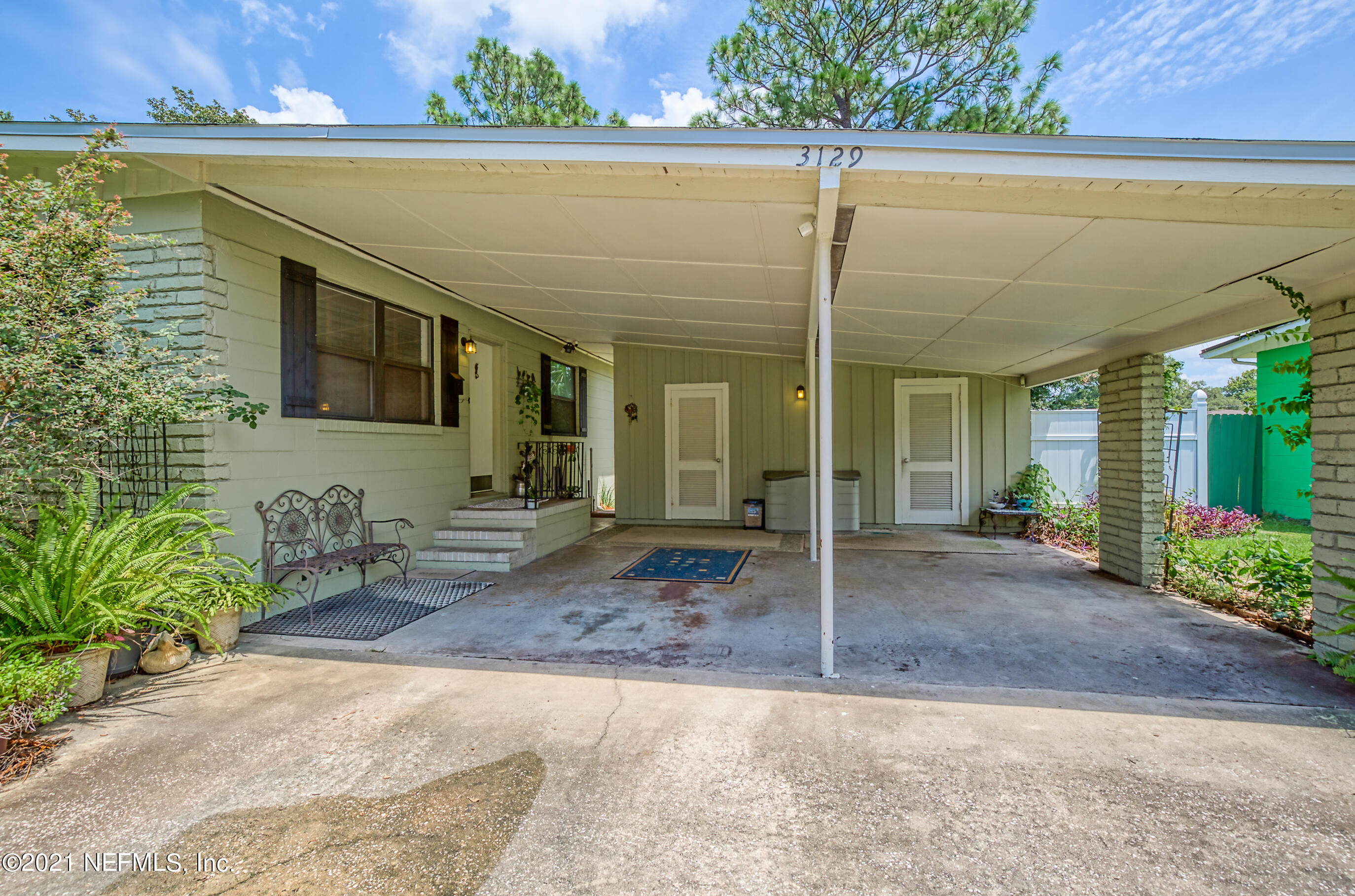 3129 Rogero Road Jacksonville, FL 32277 - Photo 29 of 32 904RealEstatePhotography.com-33