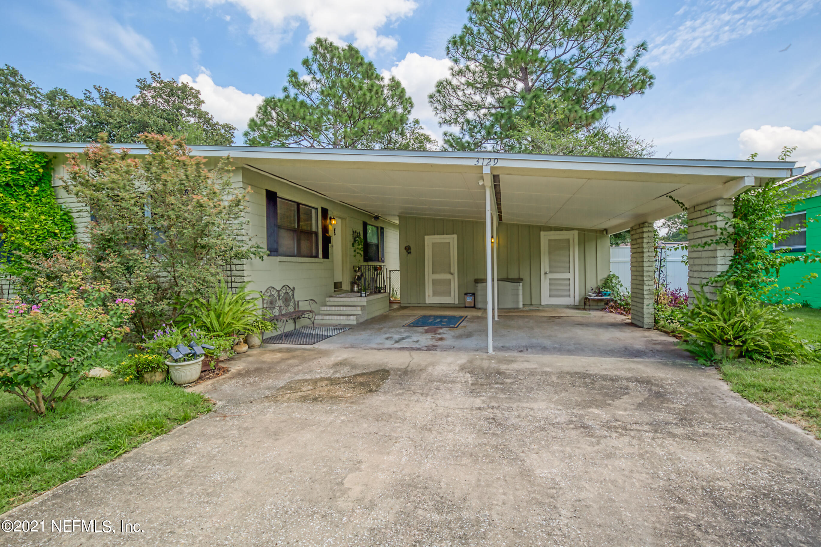3129 Rogero Road Jacksonville, FL 32277 - Photo 30 of 32 904RealEstatePhotography.com-34