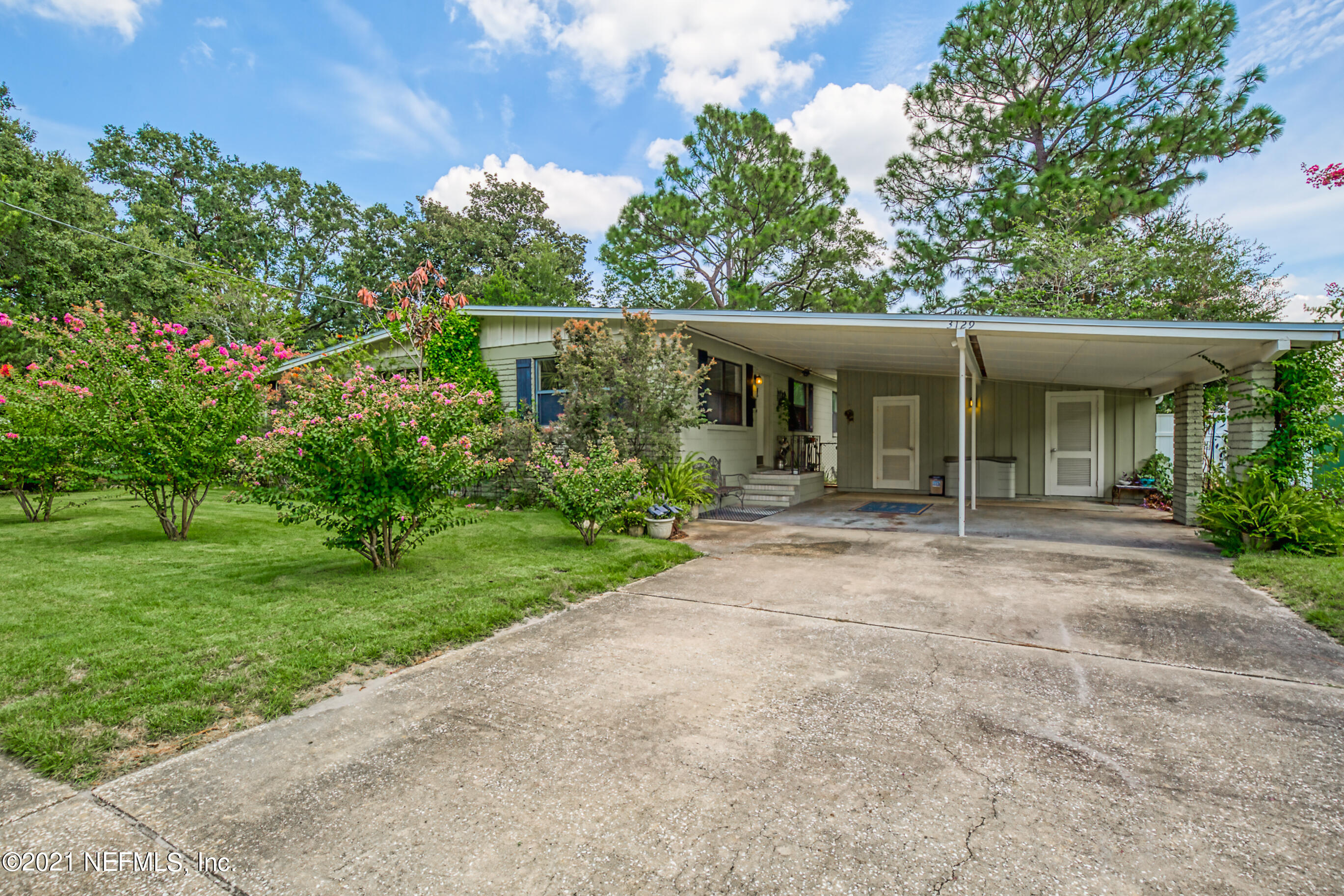 3129 Rogero Road Jacksonville, FL 32277 - Photo 31 of 32 904RealEstatePhotography.com-35