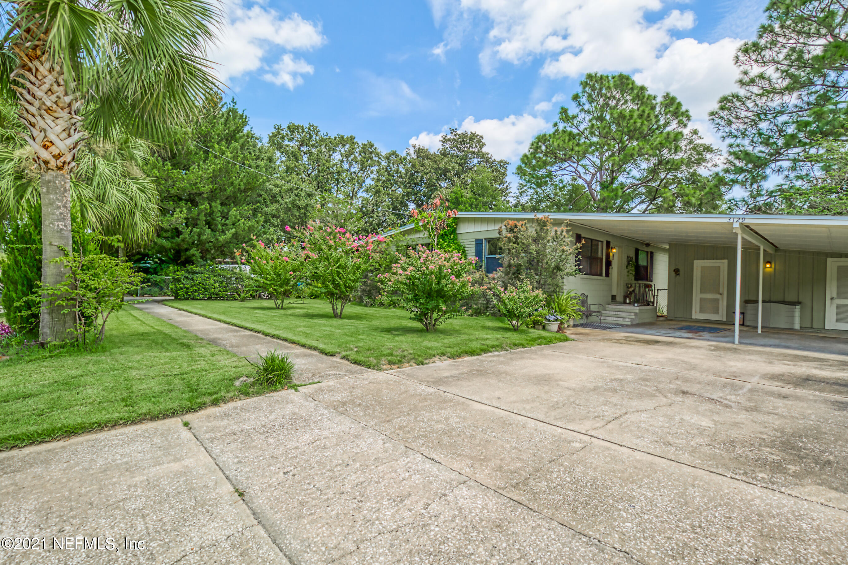 3129 Rogero Road Jacksonville, FL 32277 - Photo 32 of 32 904RealEstatePhotography.com-38