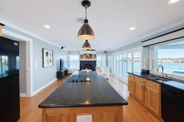 $10,000 | 615 Harbor Island, Clearwater Beach, FL 33767