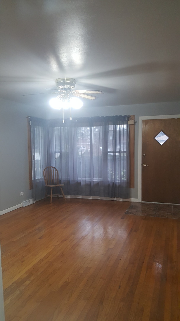 5209 State Road Burbank, IL 60459 - Photo 3 of 17