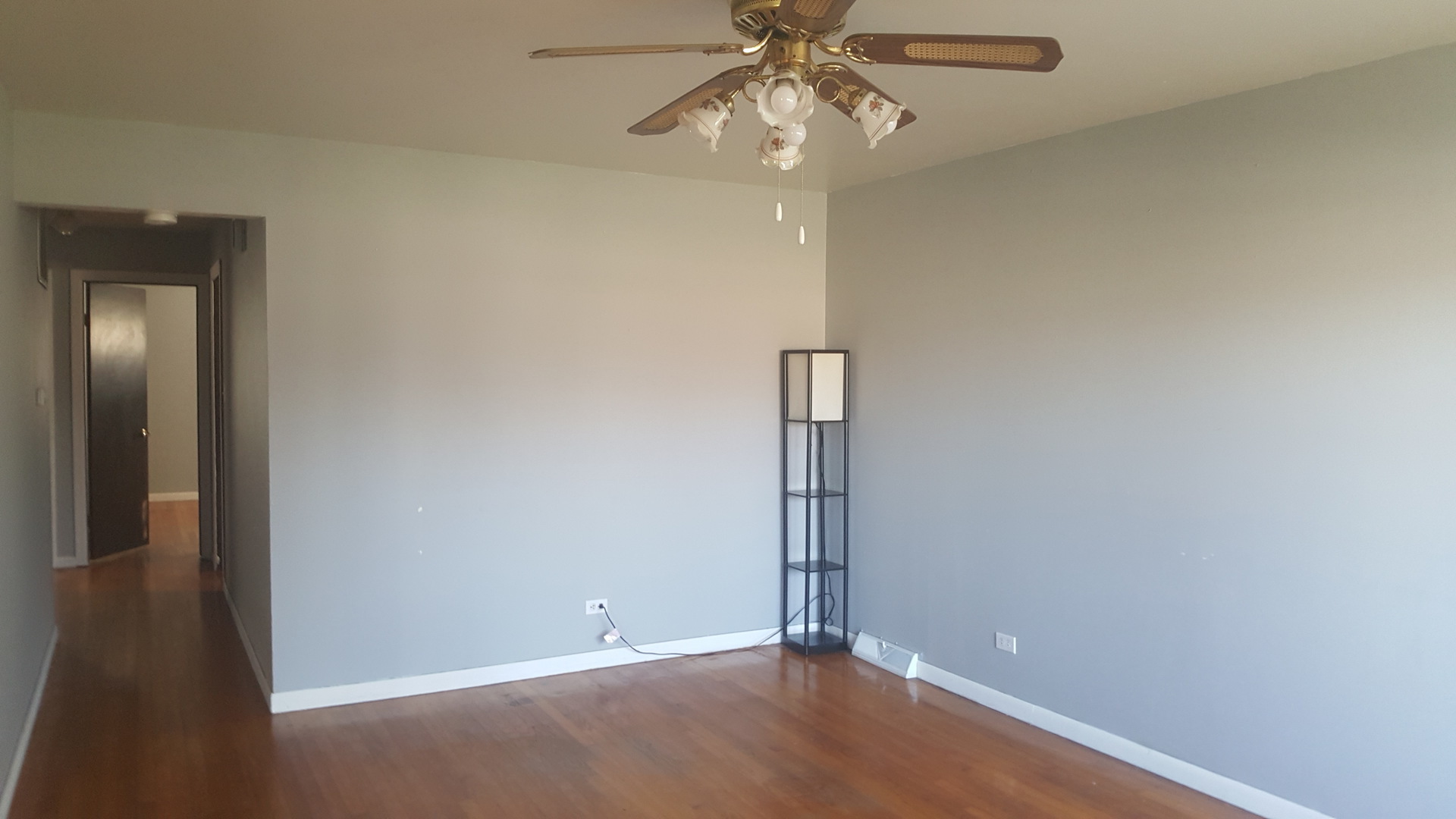 5209 State Road Burbank, IL 60459 - Photo 4 of 17