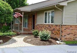 2930 Grant Road Rochester Hills, MI 48309 - Photo 2 of 24
