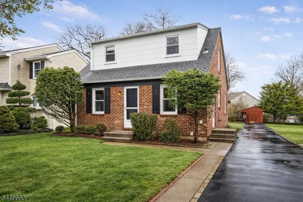 $550,000 | 92 Hickory Street, Dumont, NJ 07628