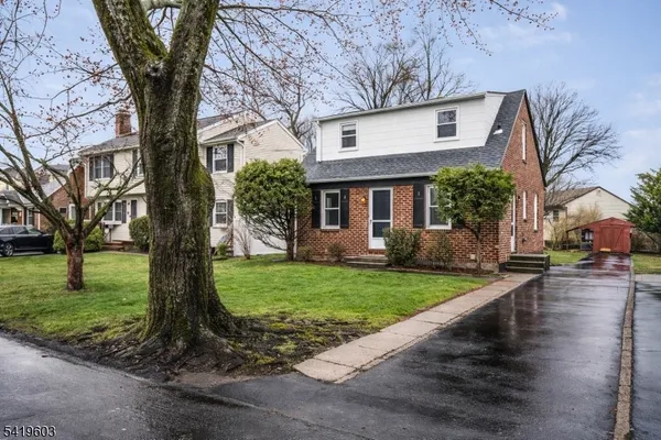 $550,000 | 92 Hickory Street, Dumont, NJ 07628