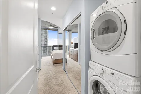 $370,000 | 210 North Church Street, Unit 2006, Charlotte, NC 28202