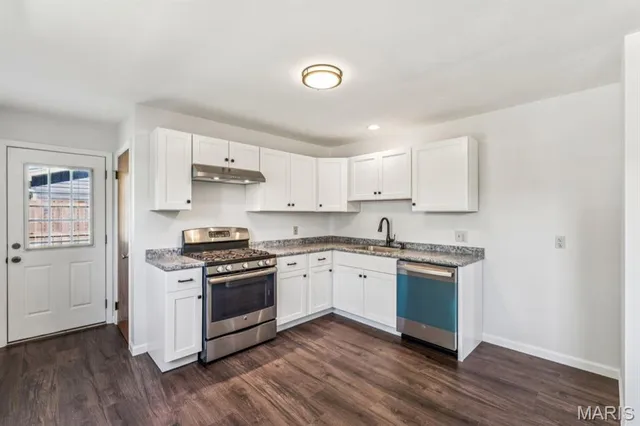 $215,000 | 7 Belmont Drive, St. Peters, MO 63376