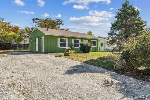 $215,000 | 7 Belmont Drive, St. Peters, MO 63376