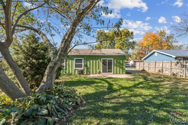 $215,000 | 7 Belmont Drive, St. Peters, MO 63376