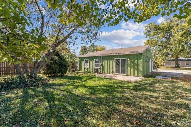 $215,000 | 7 Belmont Drive, St. Peters, MO 63376