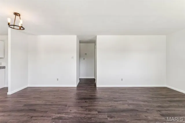 $215,000 | 7 Belmont Drive, St. Peters, MO 63376