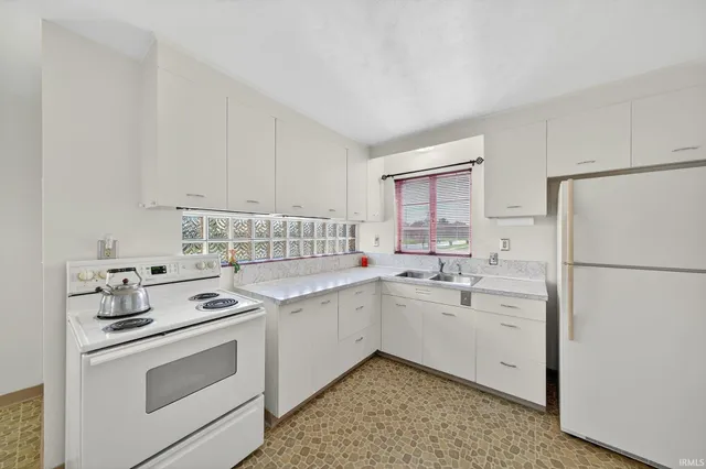 $234,900 | 231 North Ironwood Drive, South Bend, IN 46615