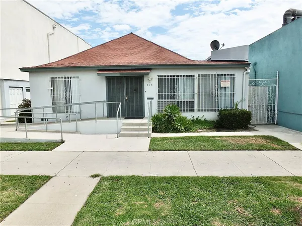 $749,200 | 836 Atlantic Avenue, Long Beach, CA 90813