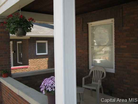 208 South English Avenue Springfield, IL 62704 - Photo 2 of 23 Gallery Image 2
