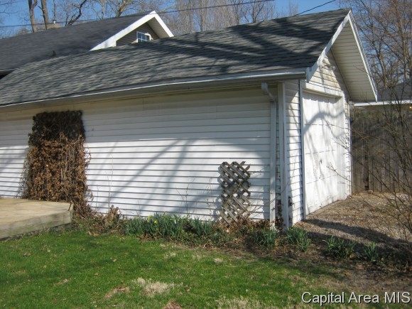 208 South English Avenue Springfield, IL 62704 - Photo 21 of 23 Gallery Image 21